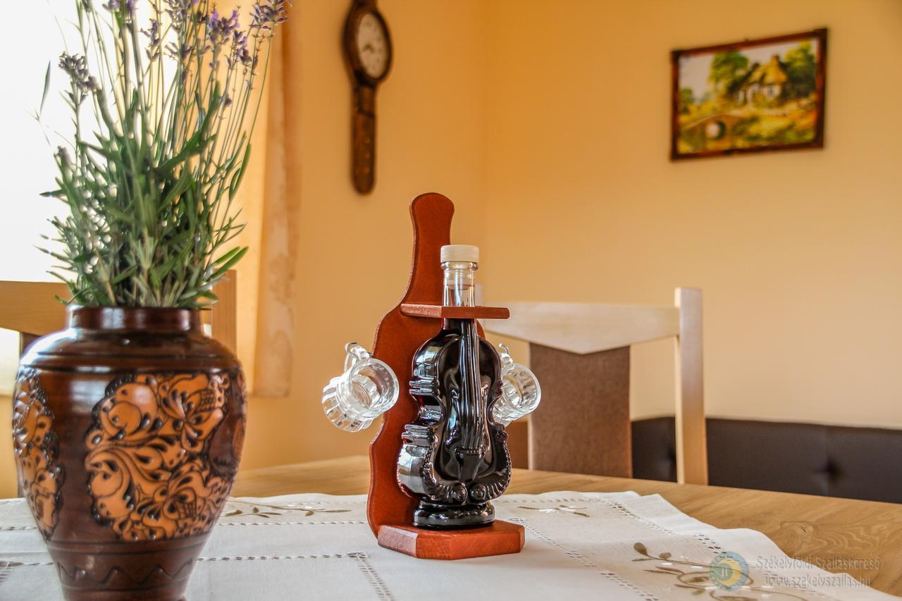 Apartamente Mano Apartmanok Praid Zewnętrze zdjęcie